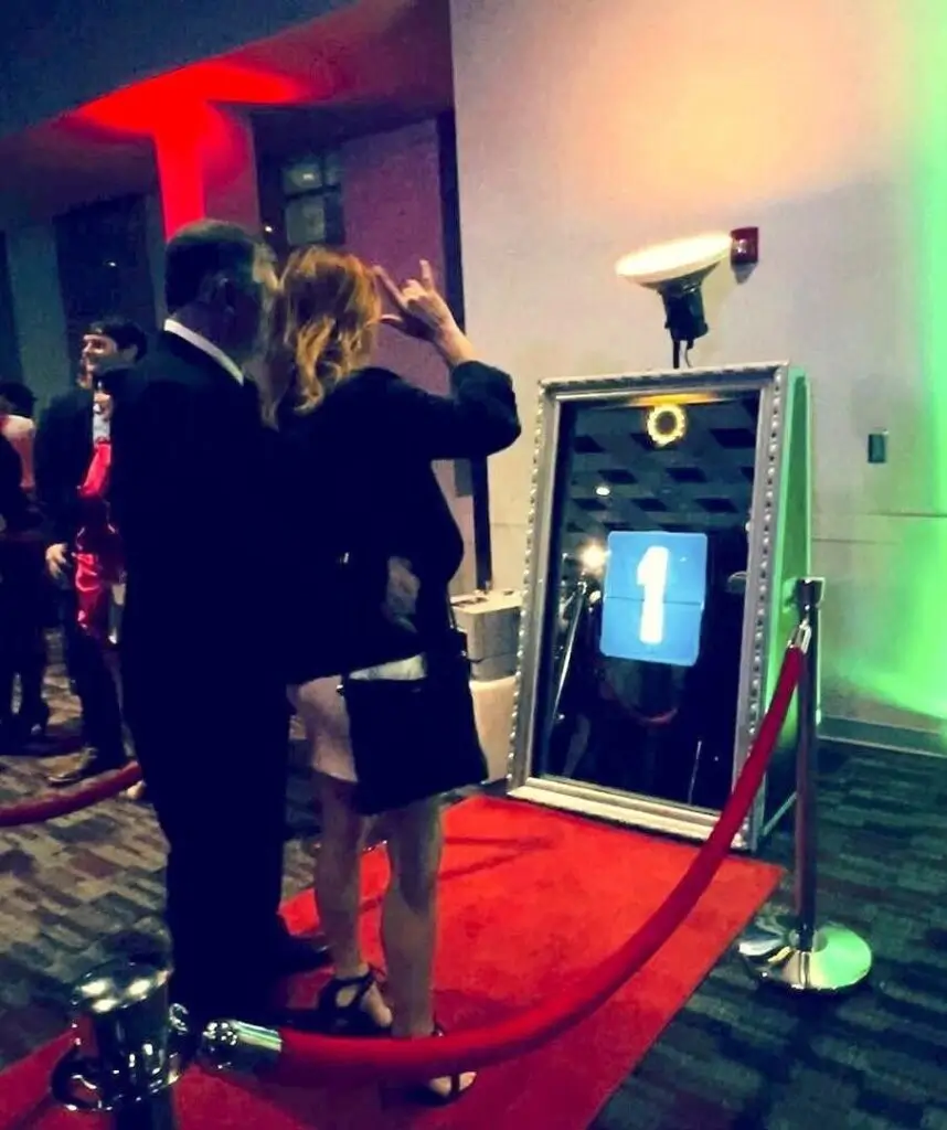 How a Photo Booth Can Enhance Your Event